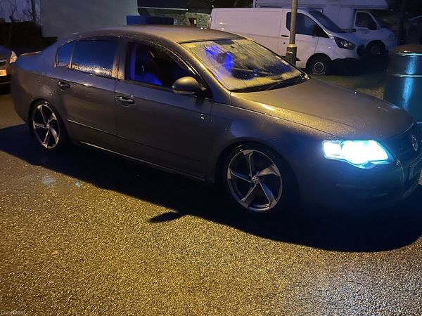 Volkswagen Passat Saloon, Diesel, 2010, Grey