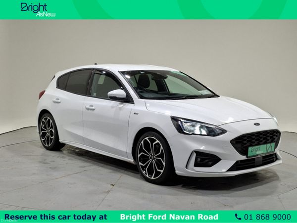 Ford Focus Hatchback, Petrol Hybrid, 2021, White