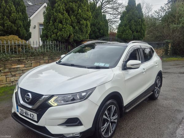 Nissan Qashqai MPV, Petrol, 2020, White