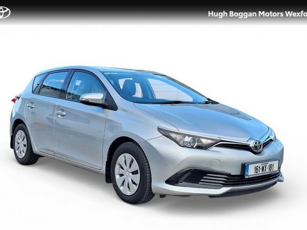 Toyota Auris Hatchback, Petrol, 2016, Silver