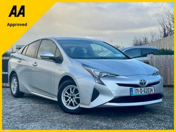Toyota Prius Hatchback, Petrol Hybrid, 2017, Silver