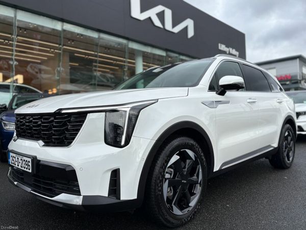 Kia Sorento SUV, Petrol Plug-in Hybrid, 2025, White