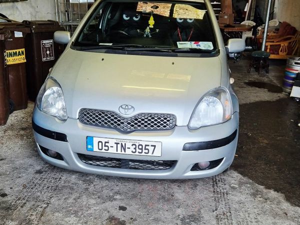 Toyota Yaris Hatchback, Diesel, 2005, Silver