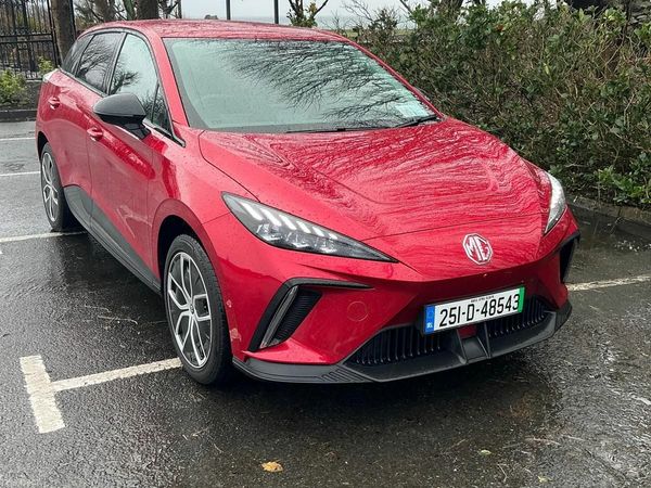 MG MG4 Hatchback, Electric, 2025, Red