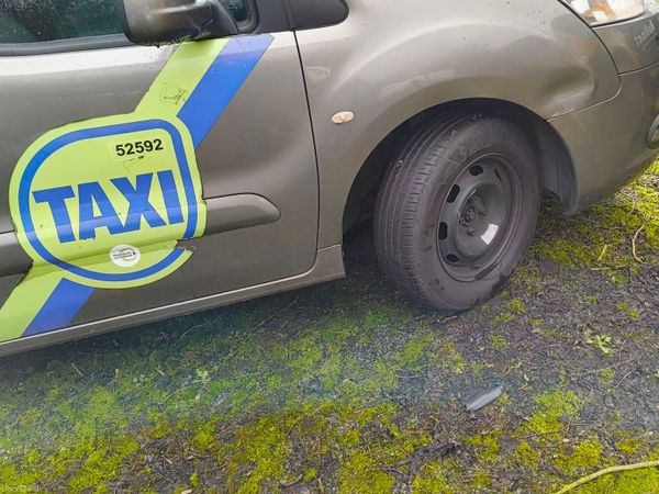 Peugeot Partner Tepee MPV, Diesel, 2013, Bronze