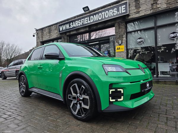 Renault 5 Hatchback, Electric, 2025, Green