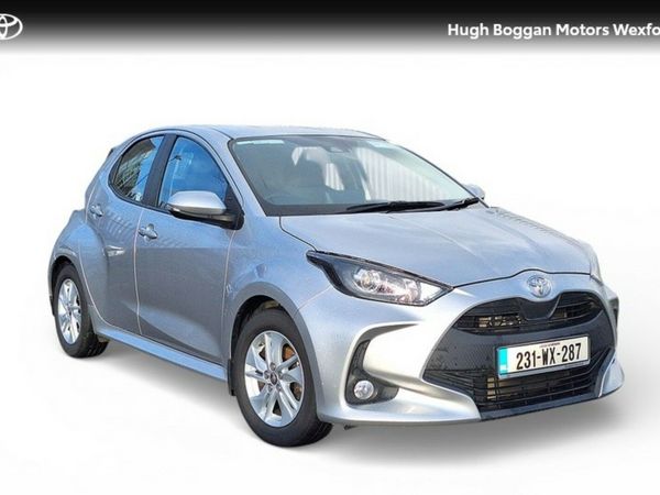 Toyota Yaris Hatchback, Petrol, 2023, Silver