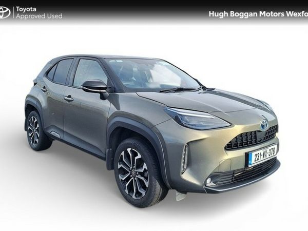 Toyota Yaris Cross Hatchback, Petrol Hybrid, 2023, Green