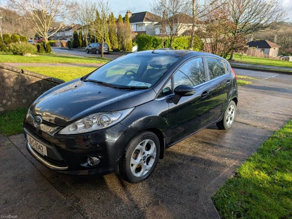 Ford Fiesta Hatchback, Petrol, 2010, Black