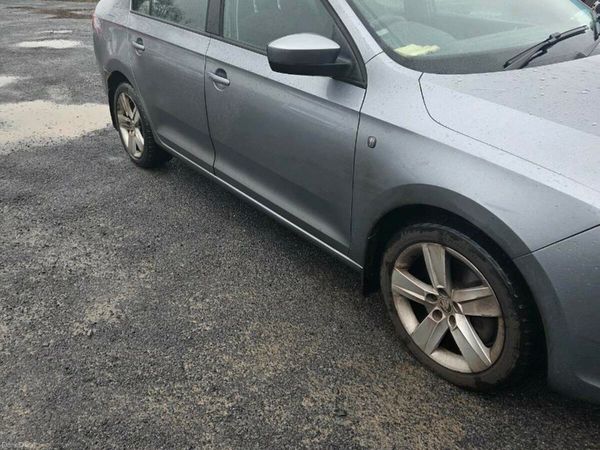 Skoda Rapid Saloon, Diesel, 2013, Grey