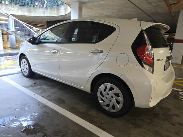 Toyota Aqua Hatchback, Petrol Hybrid, 2019, White