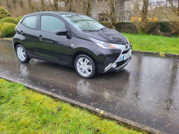Toyota Aygo Hatchback, Petrol, 2016, Black
