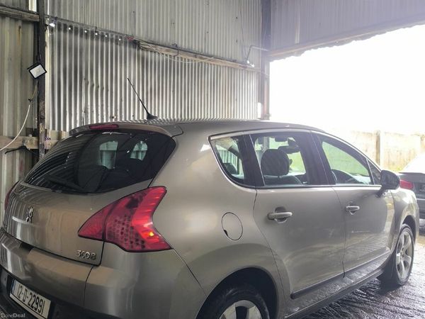 Peugeot 3008 MPV, Diesel, 2012, Grey