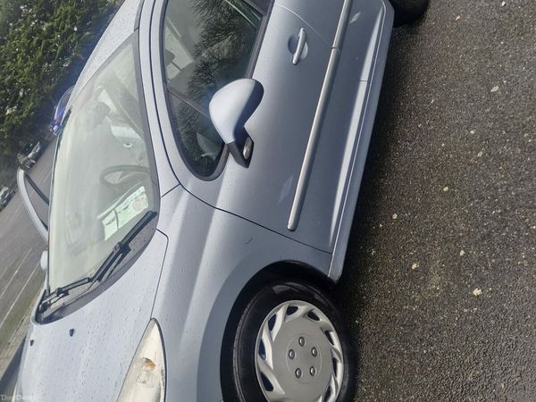 Peugeot 207 Hatchback, Diesel, 2012, Blue