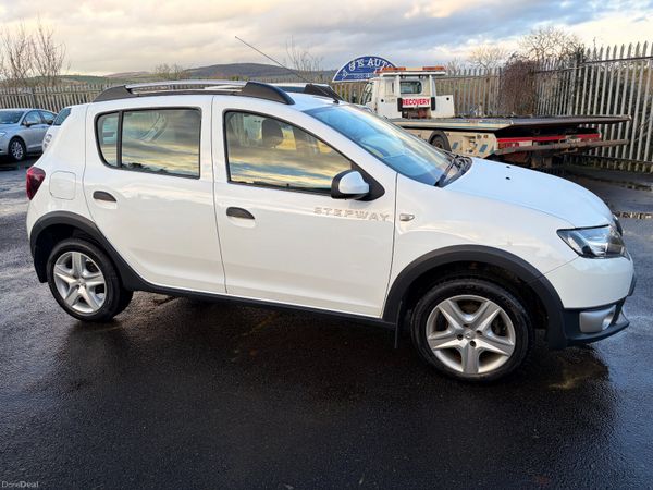 Dacia Sandero Stepway Hatchback, Diesel, 2014, White