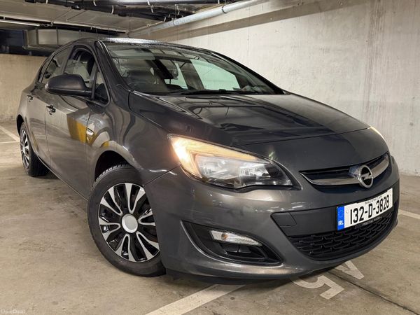 Opel Astra Hatchback, Diesel, 2013, Grey