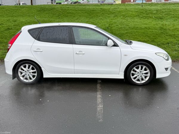 Hyundai i30 Hatchback, Diesel, 2010, White