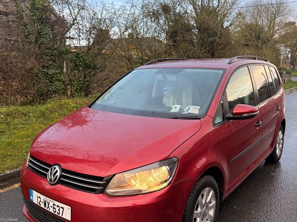 Volkswagen Touran MPV, Diesel, 2012, Red