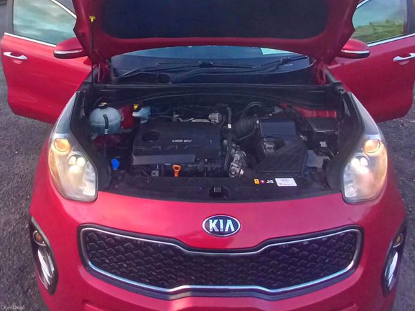 Kia Sportage SUV, Diesel, 2016, Red