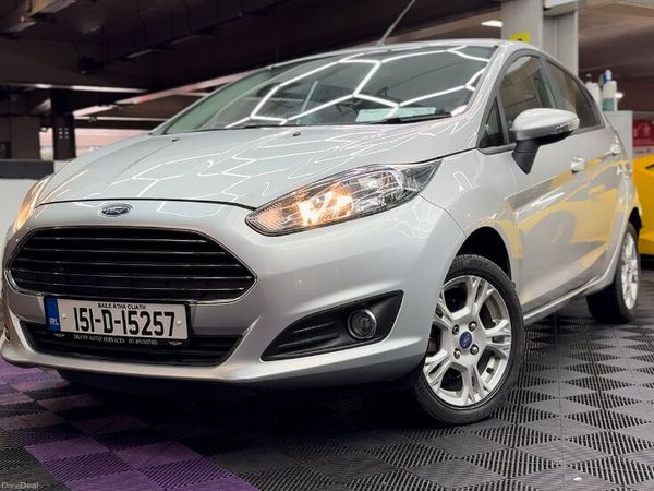 Ford Fiesta Hatchback, Petrol, 2015, Silver