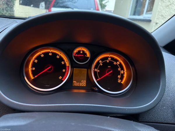 Vauxhall Corsa Hatchback, Petrol, 2012, Grey