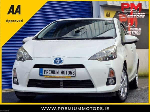 Toyota Aqua Hatchback, Petrol Hybrid, 2014, White