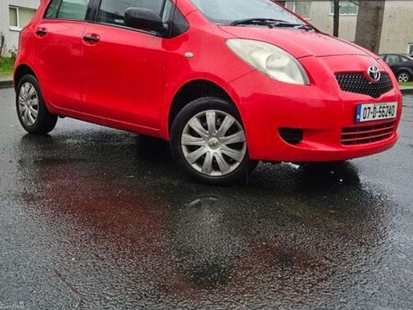 Toyota Yaris Hatchback, Petrol, 2007, Red