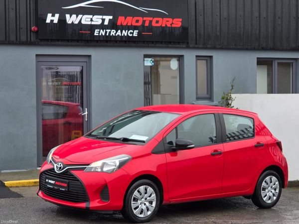 Toyota Yaris Hatchback, Petrol, 2016, Red