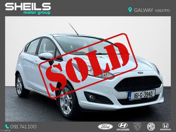 Ford Fiesta Hatchback, Petrol, 2016, White