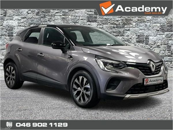Renault Captur Hatchback, Petrol, 2022, Grey