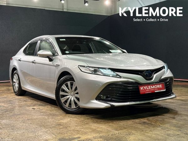 Toyota Camry Saloon, Petrol Hybrid, 2020, Silver