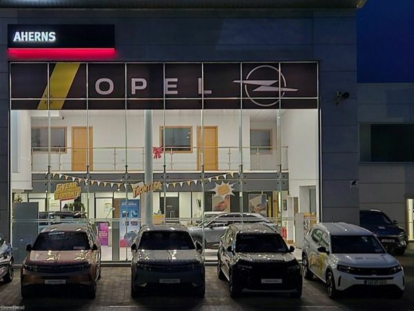 Dacia Duster SUV, Diesel, 2024, White