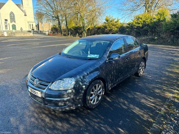 Volkswagen Jetta Saloon, Diesel, 2010, Blue