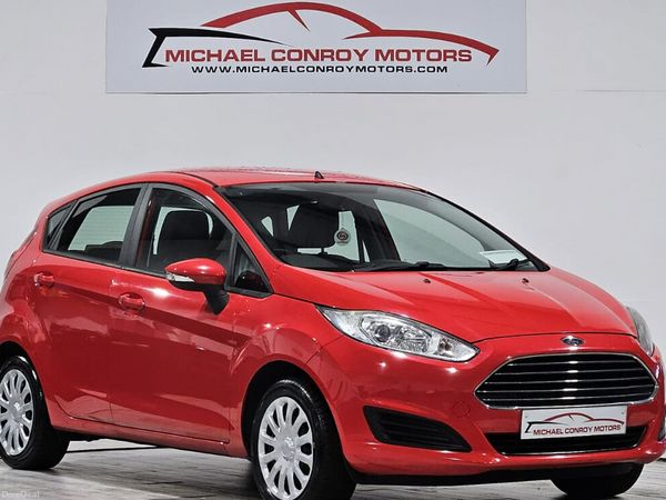 Ford Fiesta Hatchback, Petrol, 2014, Red