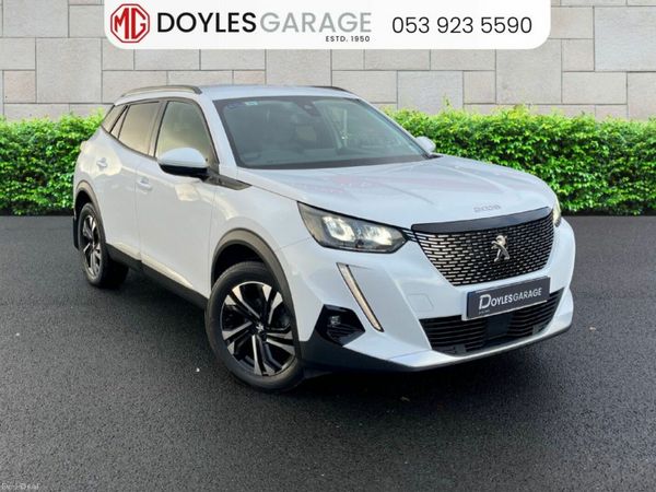 Peugeot 2008 MPV, Petrol, 2022, White