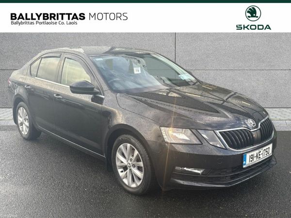 Skoda Octavia Saloon, Diesel, 2019, Black