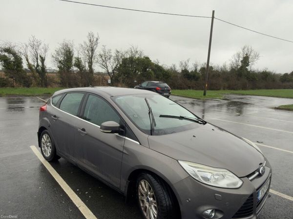 Ford Focus Hatchback, Diesel, 2011, Brown