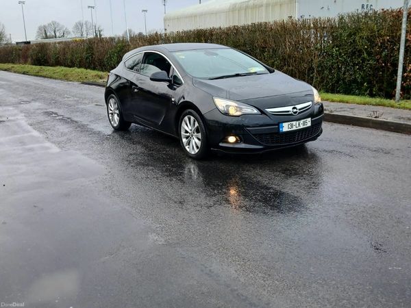 Opel Astra Hatchback, Diesel, 2013, Black
