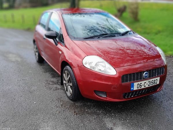 Fiat Punto Hatchback, Petrol, 2006, Red