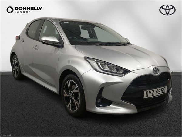 Toyota Yaris Hatchback, Petrol Hybrid, 2025, Silver