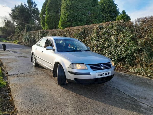 Volkswagen Passat Saloon, Diesel, 2003, Silver