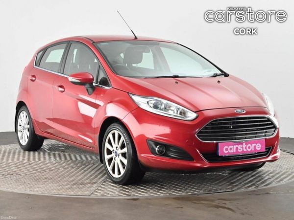 Ford Fiesta Hatchback, Petrol, 2017, Red
