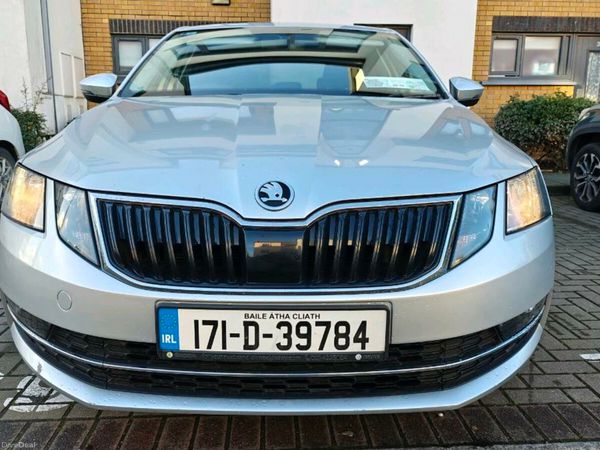 Skoda Octavia Saloon, Petrol, 2017, Grey