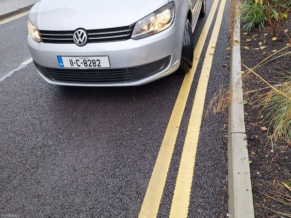 Volkswagen Touran MPV, Diesel, 2011, Silver