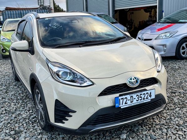 Toyota Aqua Hatchback, Petrol Hybrid, 2017, Beige