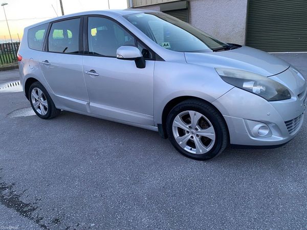 Renault Grand Scenic MPV, Diesel, 2012, Silver
