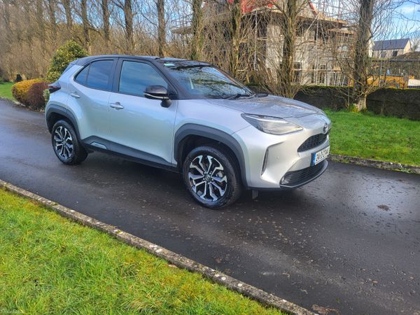 Toyota Yaris Cross Hatchback, Petrol Hybrid, 2024, Grey