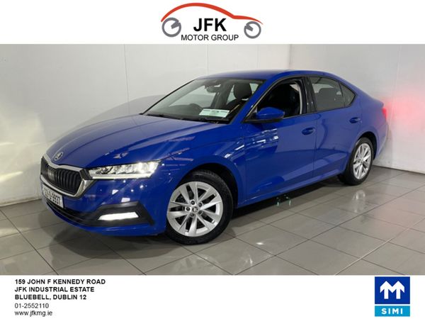 Skoda Octavia Saloon, Diesel, 2022, Blue