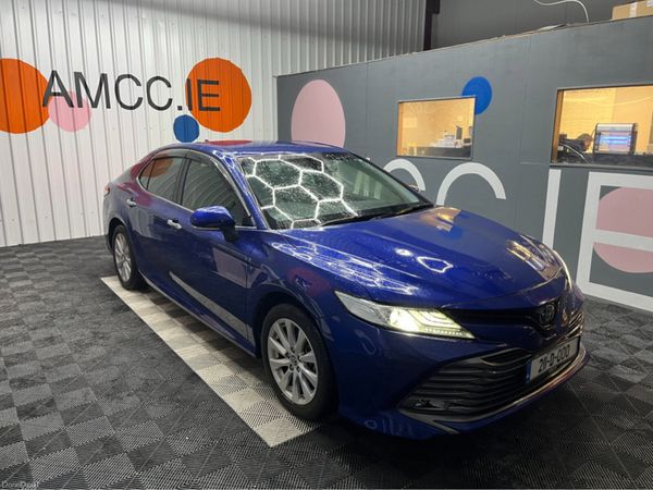 Toyota Camry Saloon, Petrol Hybrid, 2021, Blue