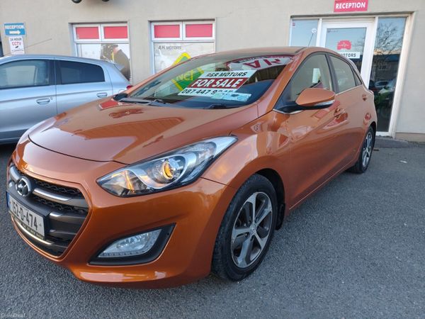 Hyundai i30 Hatchback, Diesel, 2015, Orange